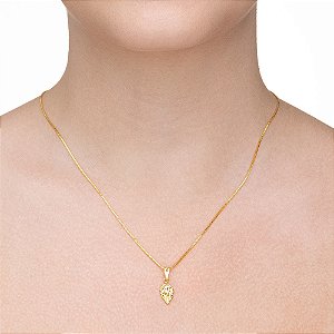 Colar Medalha Folha com Cristal Gota e Pontos de Luz folheado a ouro