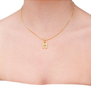 Colar de letra cravejada folheada a ouro