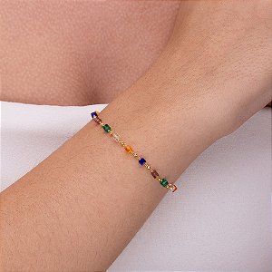 Pulseira com pedrinhas coloridas e bolinhas intercaladas folheada a ouro