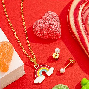Conjunto infantil com pingente de arco íris