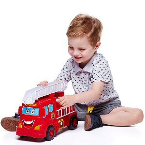 Carro Bombeiros em Ação Lança Água Tateti