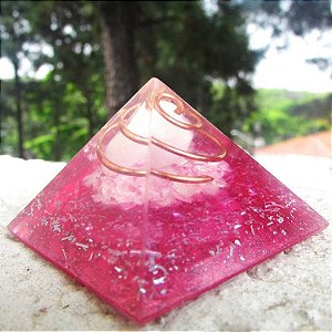 Orgonite Pirâmide do Amor 4,5cm - Quartzo Rosa e Cristal