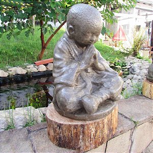 Buda de Cimento Para Jardim 49cm