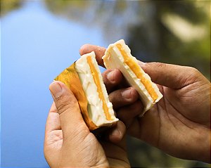 Barra de Chocolate Branco recheada com Manga - 150g