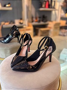 Scarpin vazado