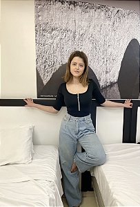 Body com zíper meia manga