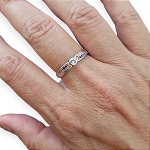 Anel de Prata Modelo Solitário Cravejado Zirconias Coloridas Medida 22