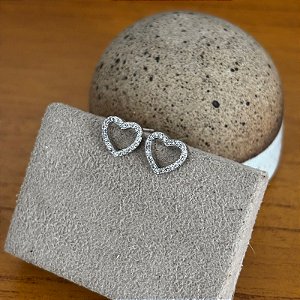 Brinco Feminino Coração Delicado em Prata 925