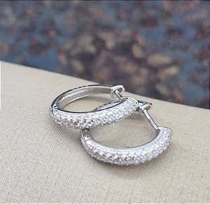 Brinco Argola Prata 925 e zirconias brancas