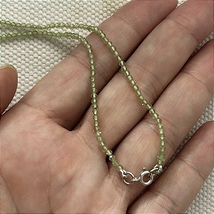 Chocker Peridoto Verde claro 2MM e fecho em Prata 925