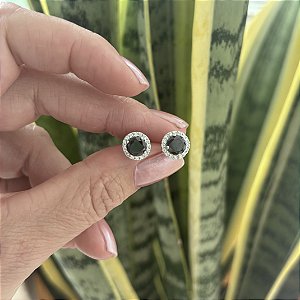Brinco redondo pedra preta com Prata 925 e zirconias  brancas