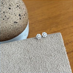 Brinco Feminino Micro Flor segundo furo cm Prata 925