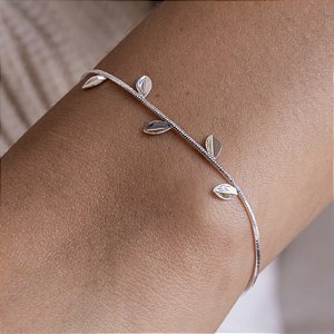 Pulseira Laminada Fina com Folhas Lisas Banho de Prata
