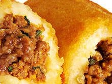 BOLINHO DE CARNE RECHEADO