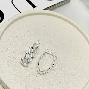 Brinco Argola Onda Vazada