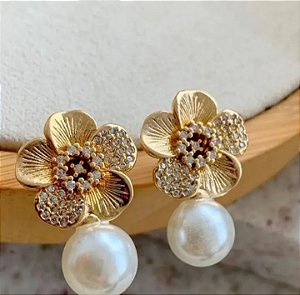 Brinco Pérola Floral