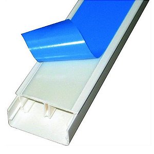 Canaleta Fechada Legrand Barra 2 Metros 50x20mm Branco com Divisória e Fita Dupla Face - 30024ADX - Unitário - 30024ADX