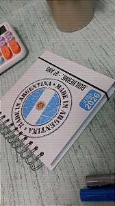 Agenda Escolar quadrada 15,5x15,5 TIMES - 2dias p/pag c/wire-o ou espiral plástico