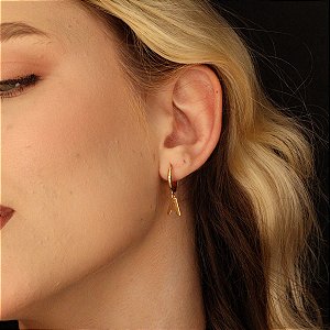 Brinco Argola Letra Lisa Folheado a Ouro 18K