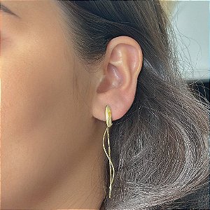 Brinco Fio Duplo Cascata E Escudo Folheado a Ouro 18K