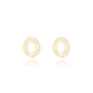 Brinco Oval Vazado Metade Cravejado Folheado a Ouro 18K