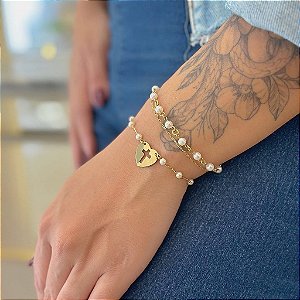 Pulseira Pérolas Pingente Coração Cruz Vazado Folheado a Ouro 18K