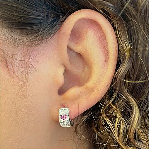 Brinco Argola Cravejada Coração Rosa Folheada a Prata 925