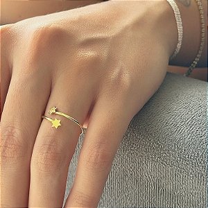 Anel Regulável Duas Estrelas Lisas e Granitadas Folheado a Ouro 18k