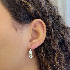 Brinco Argola 3 Pingentes de Gotas Granitadas Folheado a Prata 925