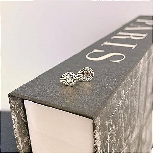 Brinco Gota Trabalhada Folheado a prata 925