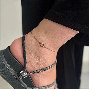 Tornozeleira Veneziana Coração Vazado Liso Folheado a Ouro 18K