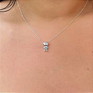 Colar Menino Boné e Zircônias Azul Folheado a Prata 925