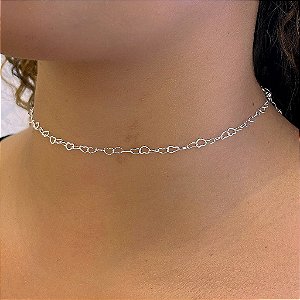 Colar Choker Coração Vazado Folheado a Prata 925