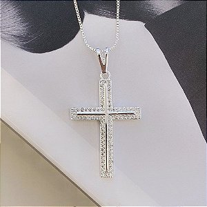 Colar Cruz Cravejada Meio Liso Folheado a Prata 925