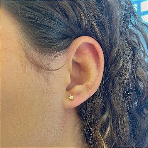 Brinco Estrela Lisa PP Folheado a Ouro 18k