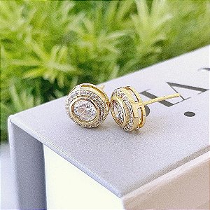Brinco Redondo Com Zirconia Cristal Central e Borda Cravejada Folheado a ouro 18K