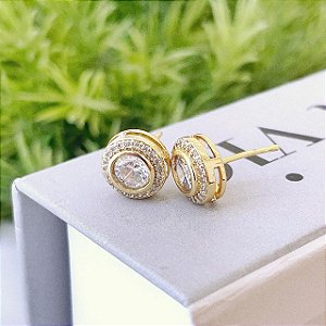 Brinco Redondo Com Zirconia Cristal Central e Borda Cravejada Folheado a ouro 18K