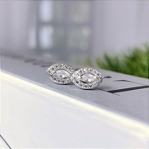 Brinco Navete Cristal com Borda Cravejada Folheado a prata 925