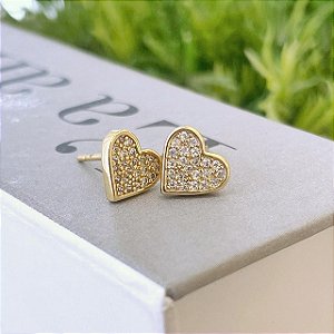 Brinco de Coração Pavê Cravejado Cristal Médio Com Borda Lisa Folheado a ouro 18K