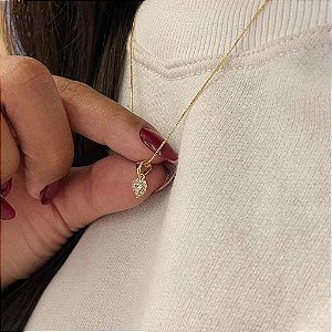 Colar de Coração com Borda Cravejada e Zirconia Cristal Centro Folheado a ouro 18K