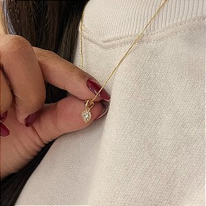 Colar de Coração com Borda Cravejada e Zirconia Cristal Centro Folheado a ouro 18K