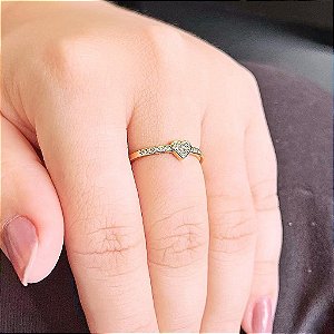 Anel Meia Aliança Cravejada Com Coração Pavê Folheado a ouro 18K