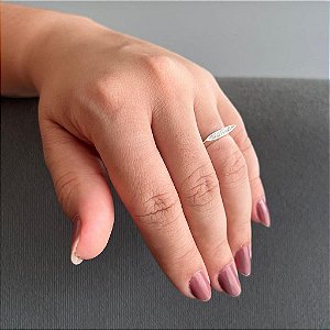 Anel Frente Reta Cravejada Folheado a prata 925