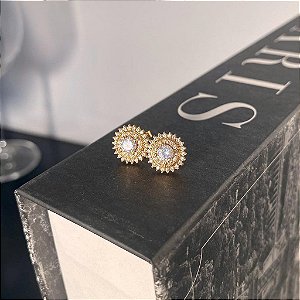 Brinco Redondo com Dupla Borda Cravejada e Zircônia Cristal Central Folheado a Ouro 18k