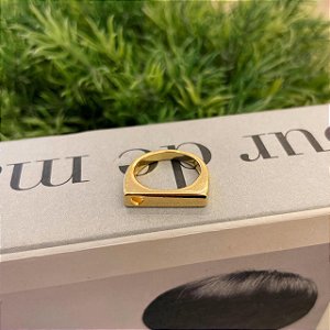 Anel de Falange Frente Lisa Retangular com Coração Vazado Folheado a ouro 18K