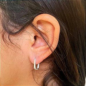 Argola Retangular Fio Liso Abaulado M Folheado a prata 925