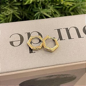 Brinco de Argola Hexagonal Lisa P Folheado a ouro 18K