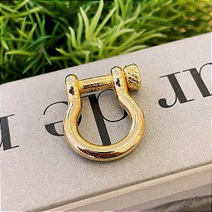 Pingente Fivela Folheado a ouro 18K