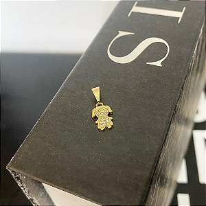 Pingente Menina Cravejada Cabelinho Liso Folheado a ouro 18K