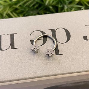 Piercing Ferradura Flores nas Pontas Steel